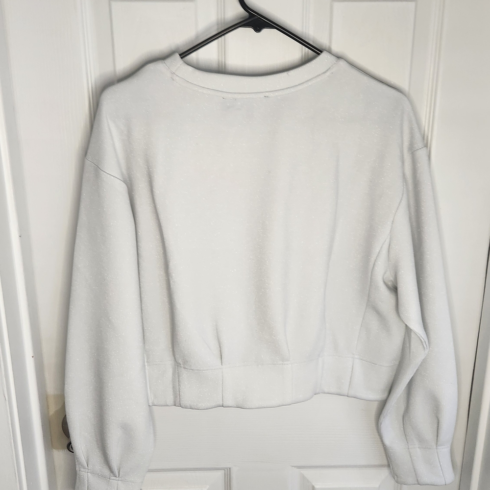 Badgley Mischka White Top with Subtle Metallic Trim - Picture 2 of 9